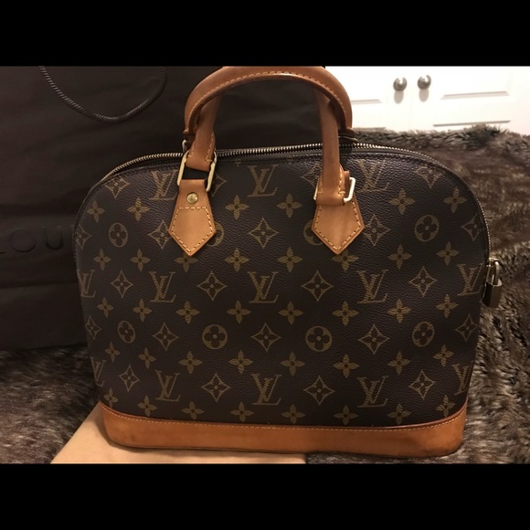 COPY - Brand LOUIS VUITTON model ALMA PM - Picture 2 of 6